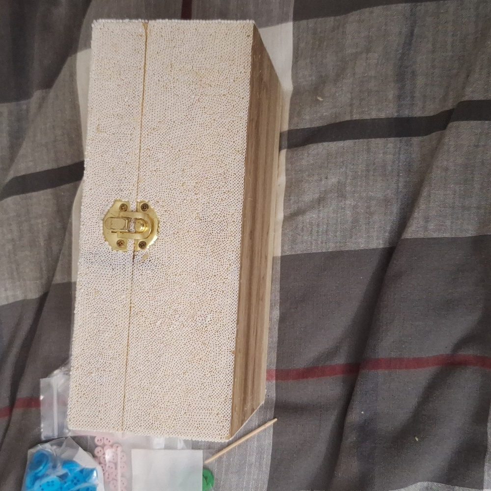 Homemade beaded box - Picture 2 of 2